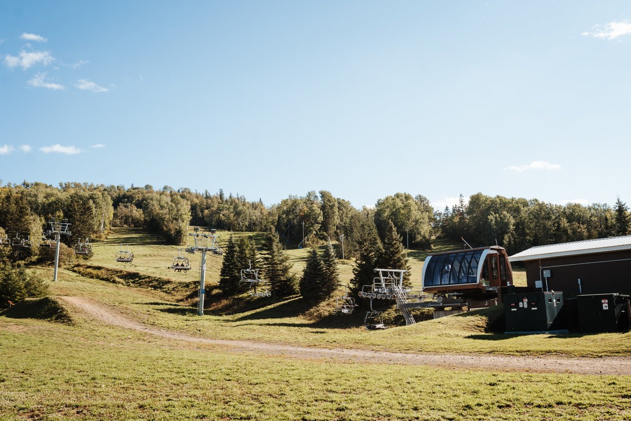 Sugarloaf Provincial Park